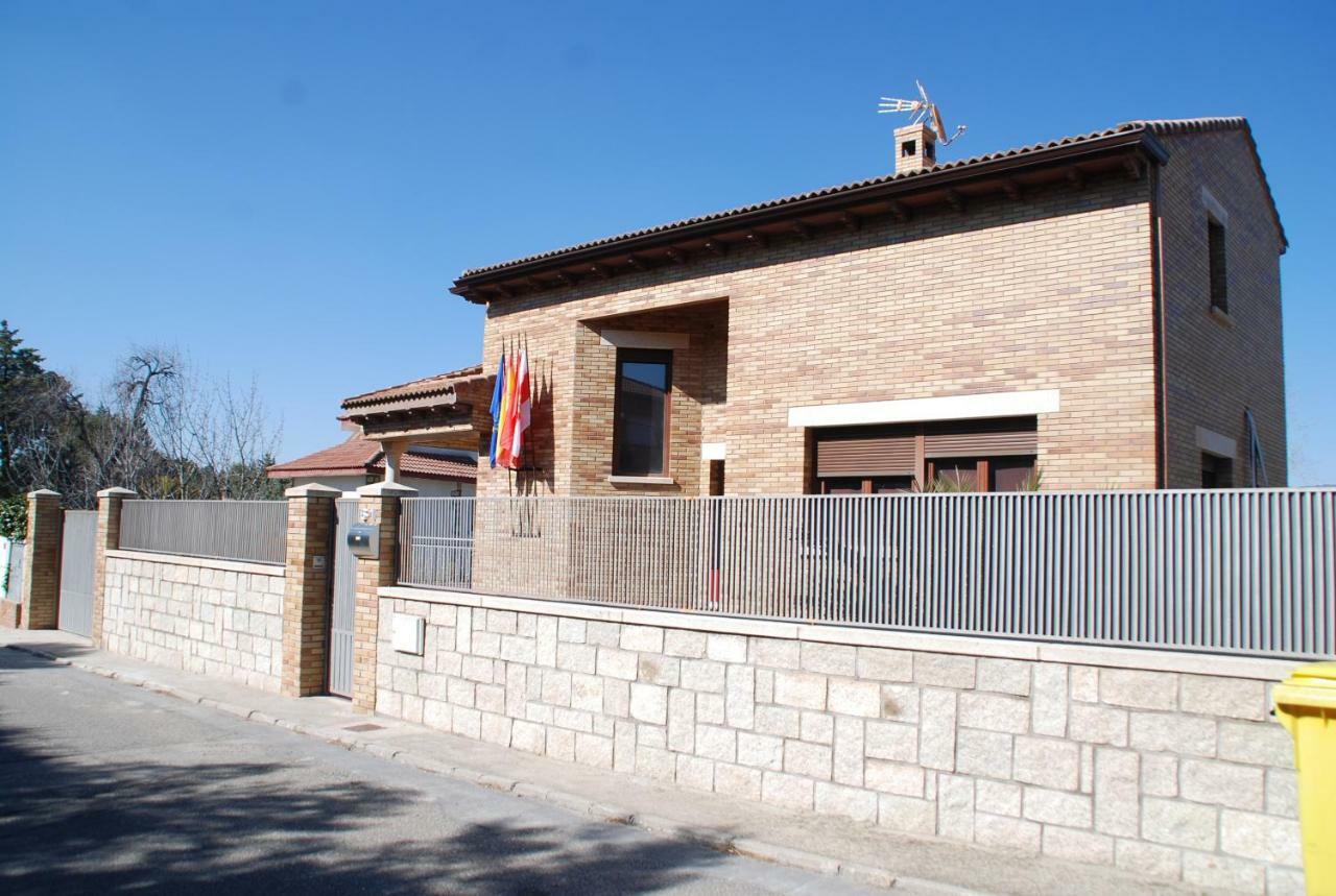 Casa Rural Mirando a Gredos Cadalso de los Vidrios Exterior foto